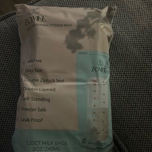 Zomee breast milk storage bags